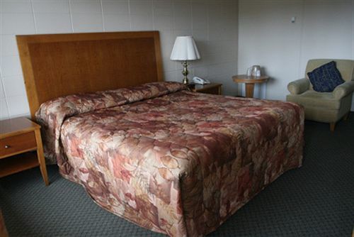 אדמונטון Derrick Motel מראה חיצוני תמונה